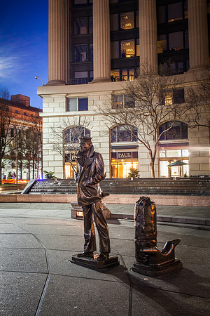 US Navy Memorial Plaza