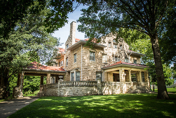 Atchison KS - 823 N 5th St