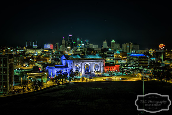 Kansas City Stands with France