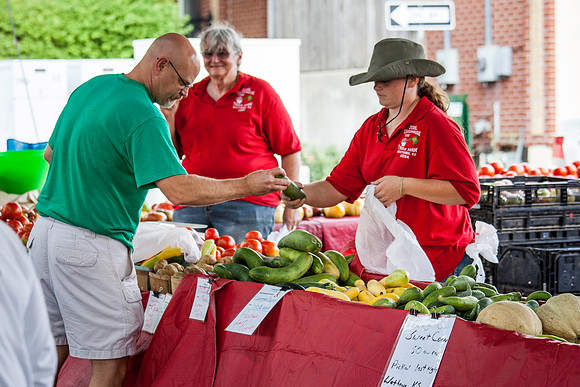 2013 07 31 farmers market-16