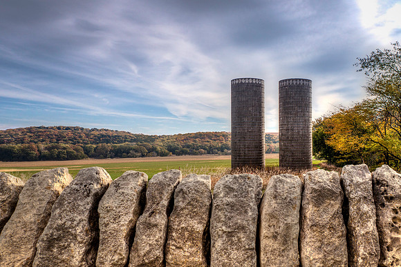 Wall top and silos