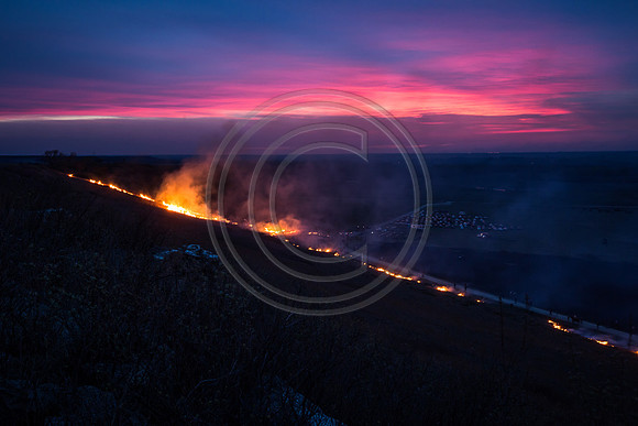 20170408 flames in the flinthills-285