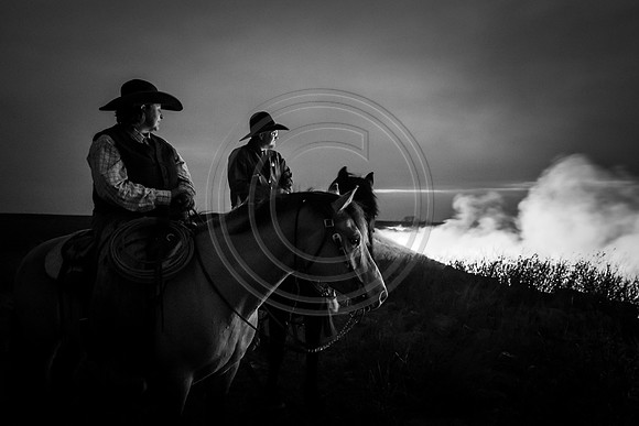 20170408 flames in the flinthills-357