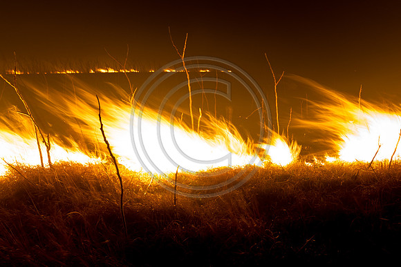 20170408 flames in the flinthills-553