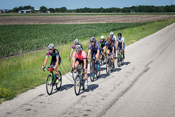 Amanda Nauman group pre ride (2 of 4)
