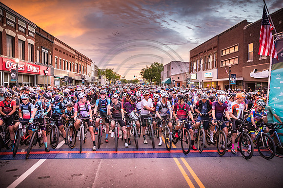 2022 Unbound 200 starting line (28 of 34)
