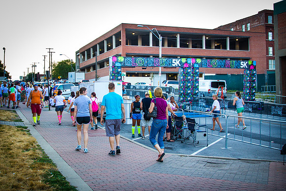 "glow run 5k", "glow run", "glow run kansas city"