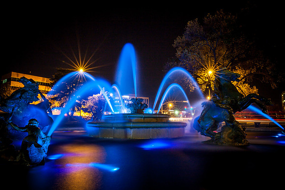 JC Nichols Fountain / Country Club Plaza