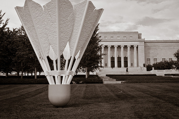 The Nelson Atkins - B/W