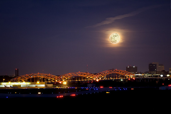broadway super moon