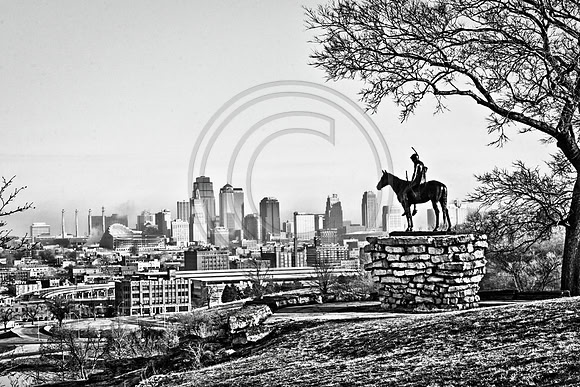 Scout in HDR / monochrome