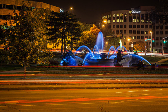 JC Nichols Fountain / Country Club Plaza
